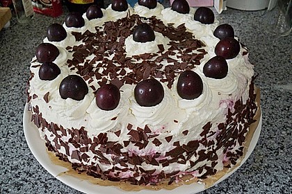 Schwarzwälder Kirschtorte 70