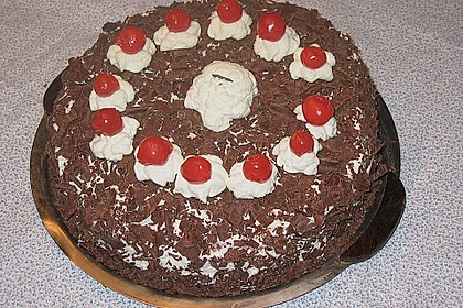 Schwarzwälder Kirschtorte 443