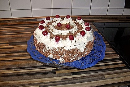 Schwarzwälder Kirschtorte 383