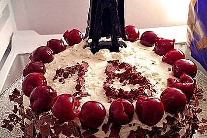 Schwarzwälder Kirschtorte 241