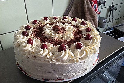 Schwarzwälder Kirschtorte 130