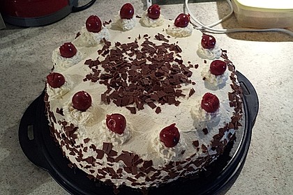 Schwarzwälder Kirschtorte 344