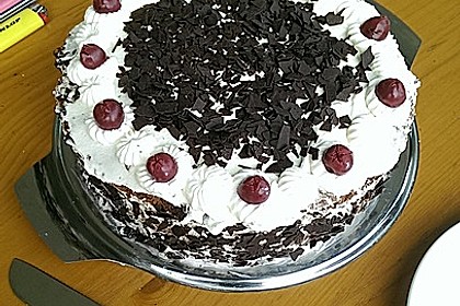 Schwarzwälder Kirschtorte 221