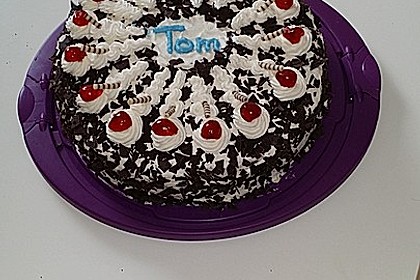 Schwarzwälder Kirschtorte 352
