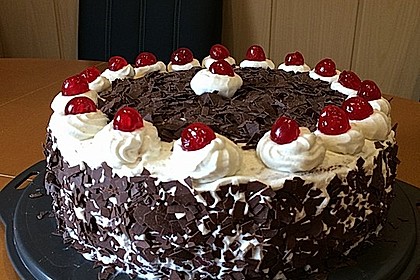 Schwarzwälder Kirschtorte 195