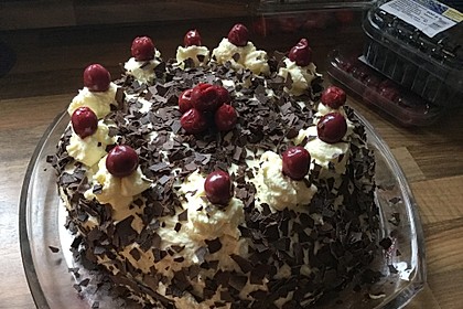 Schwarzwälder Kirschtorte 197