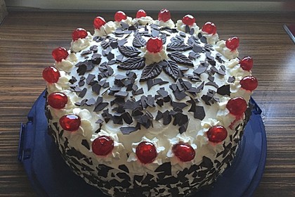 Schwarzwälder Kirschtorte 78