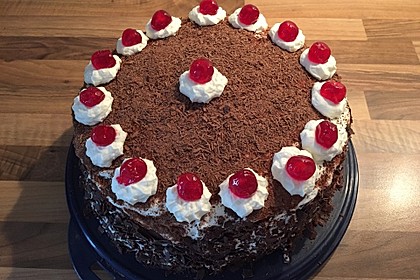 Schwarzwälder Kirschtorte 199