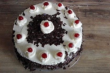 Schwarzwälder Kirschtorte 307
