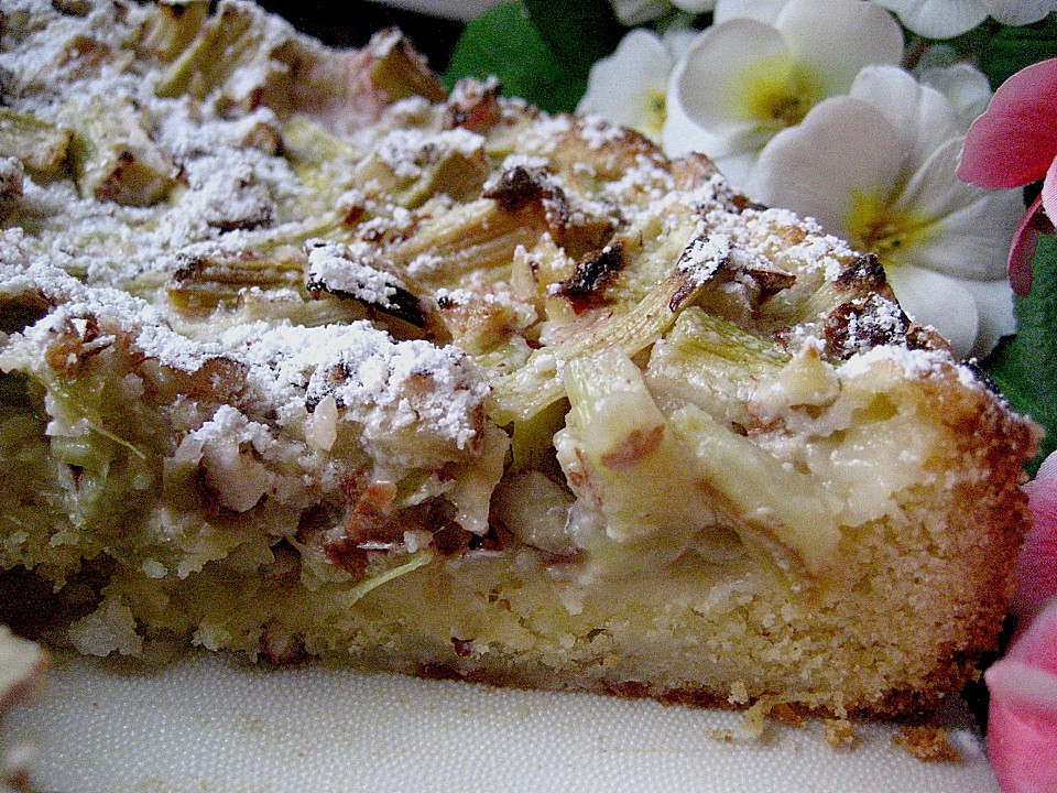 Rhabarberkuchen mit Nussbaiser von jesusfreak | Chefkoch
