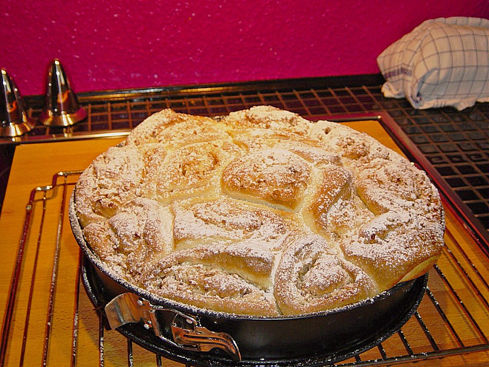 Buchteln mit Vanillesoße - Ein beliebtes Rezept | Chefkoch