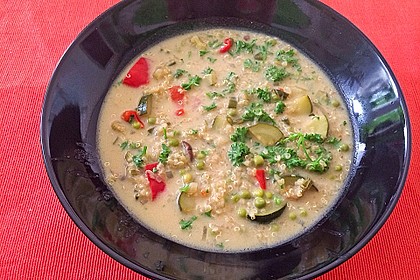 Erbsen-Kokos-Suppe mit Quinoa (Bild)