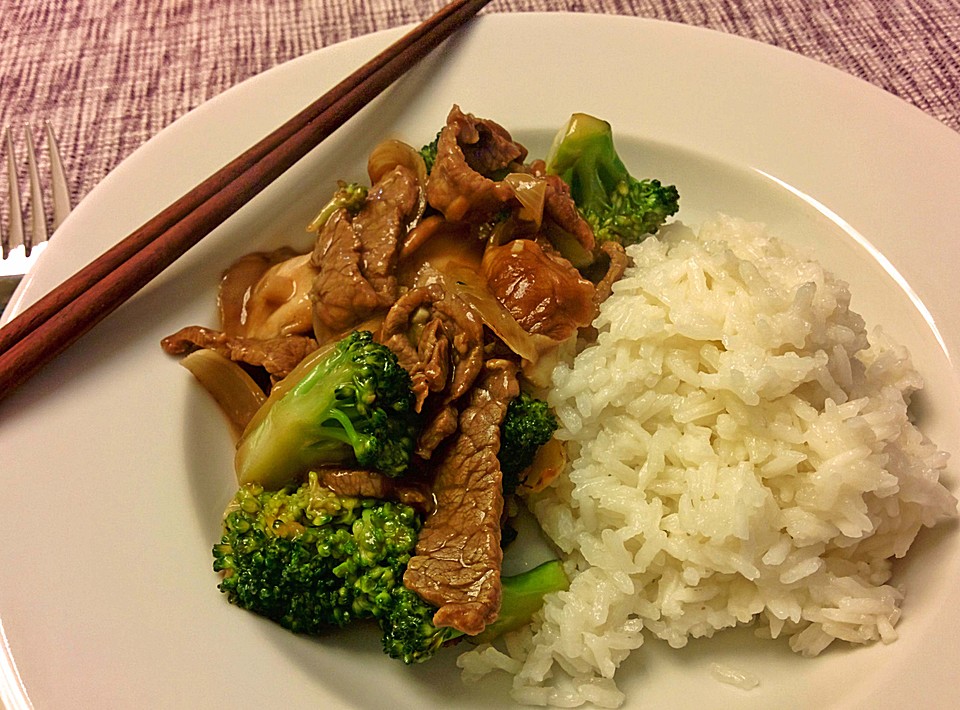 Asiatische Rindfleisch - Brokkoli - Pfanne von hobbykoechin81 | Chefkoch Asiatische Rindfleisch - Brokkoli - Pfanne von hobbykoechin81 | Chefkoch