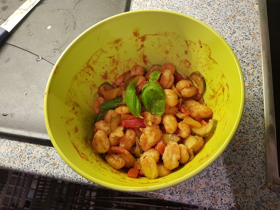 Gnocchi-Salat mit Zucchini und Paprika von TortillaGirl | Chefkoch.de