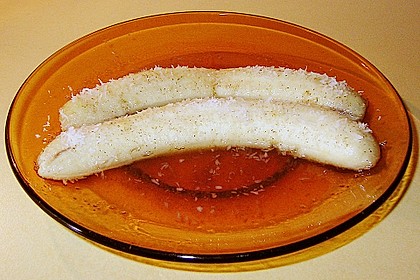 Süße Bananen in Wein gekocht (Bild)