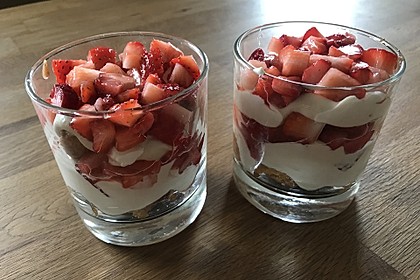Erdbeer-Tiramisu-Dessert (Bild)