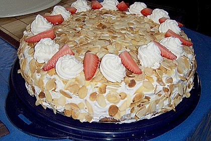 Amaretto - Erdbeer - Torte (Bild)