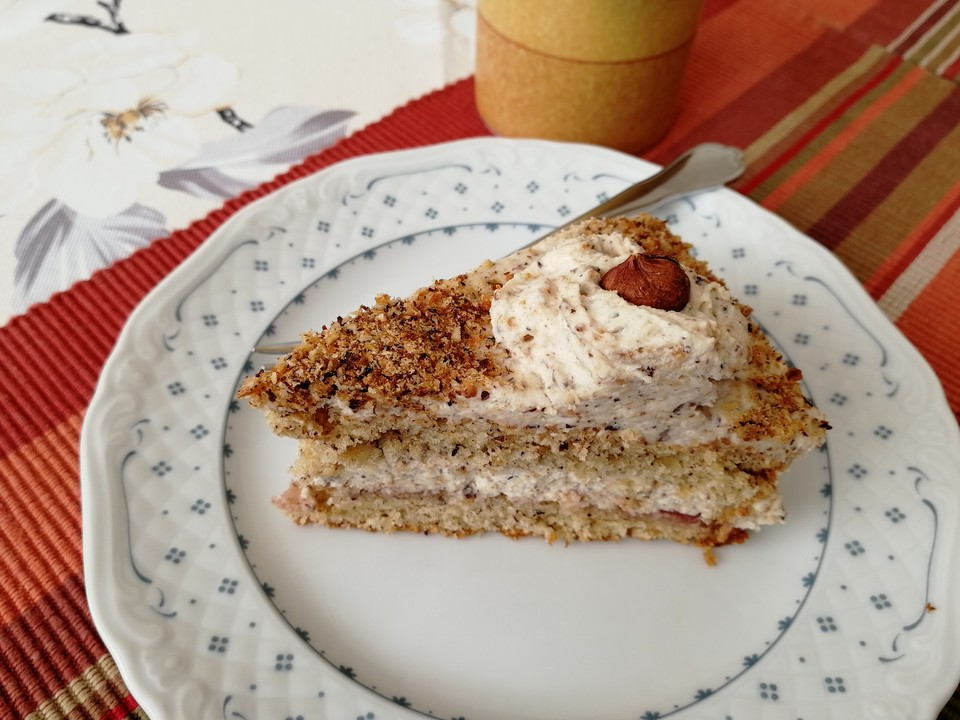 Nuss - Sahne - Torte von TanteKaethe06 | Chefkoch