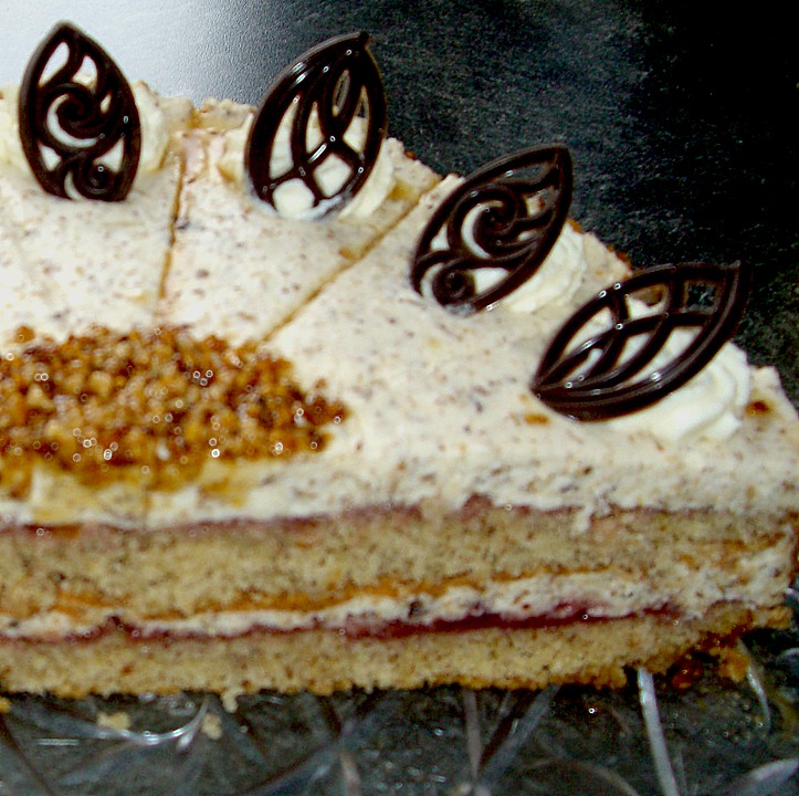 Nuss - Sahne - Torte von TanteKaethe06 | Chefkoch