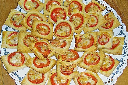 Blätterteig-Tomaten-Quadrate (Bild)