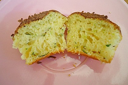 Zucchini Muffins mit saurer Sahne (Bild)