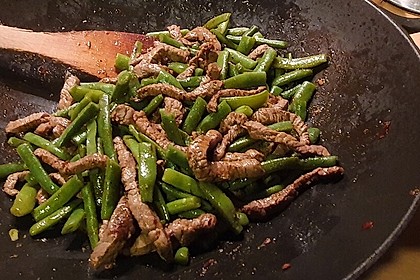 Rindfleisch mit grünen Bohnen, scharf (Bild)