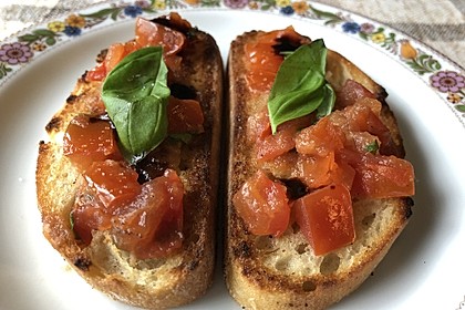 Bruschetta mit Tomaten (Bild)