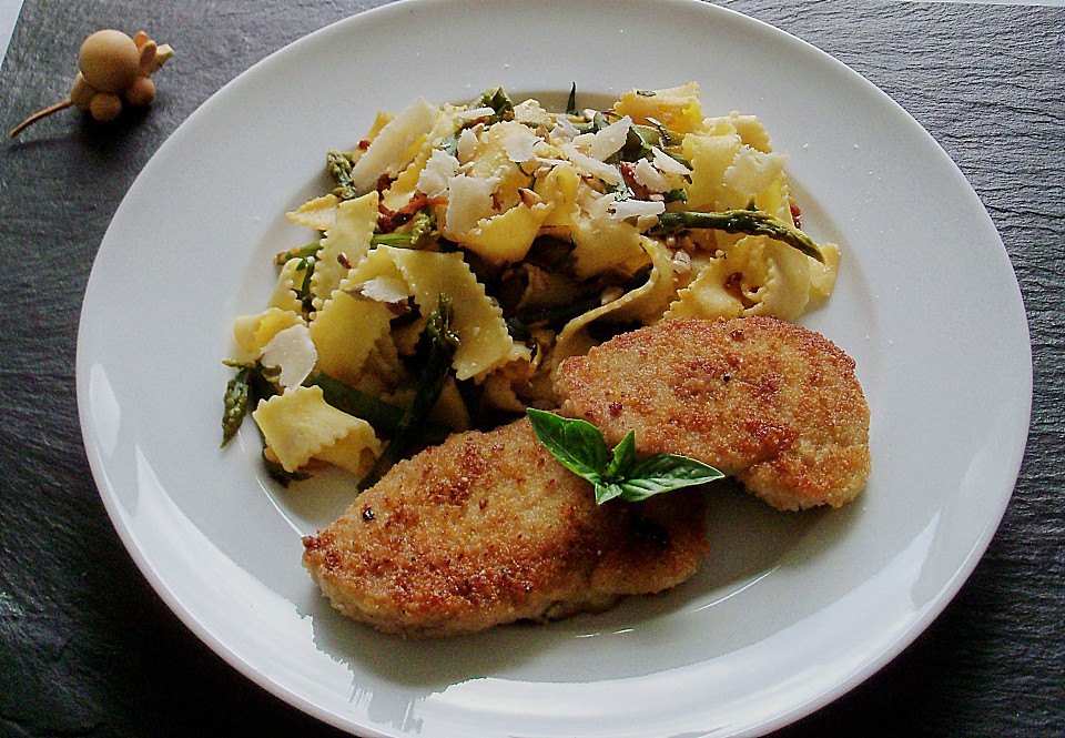 Parmesan - Schnitzel und Nudeln von Lena4ka | Chefkoch