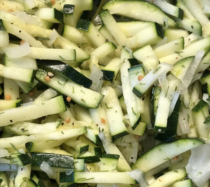 Zucchinisalat von Bluemousetina | Chefkoch