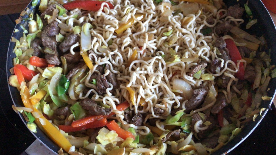 Bratnudeln mit Rindfleisch von Engelmietz | Chefkoch