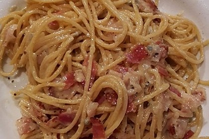 Spaghetti mit Speck und Gorgonzola (Bild)