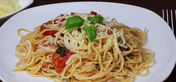 Pfannen-Spaghetti mit Tomaten und Basilikum | Chefkoch.de Video
