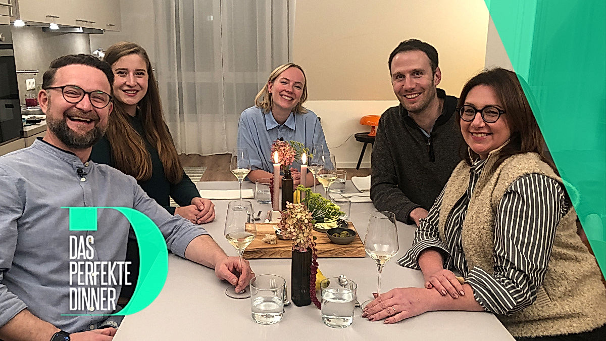 Das perfekte Dinner Logo und Lüneburg Kulisse