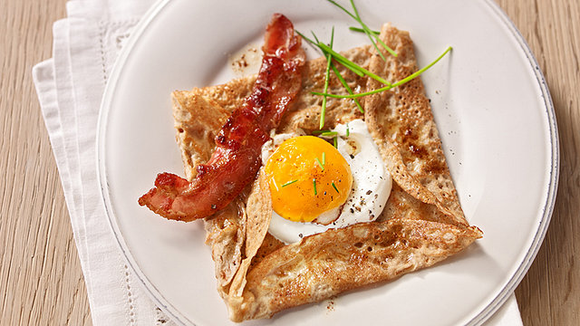 Galette – bretonische Pfannkuchen mit bunter Füllung Galette – bretonische Pfannkuchen mit bunter Füllung