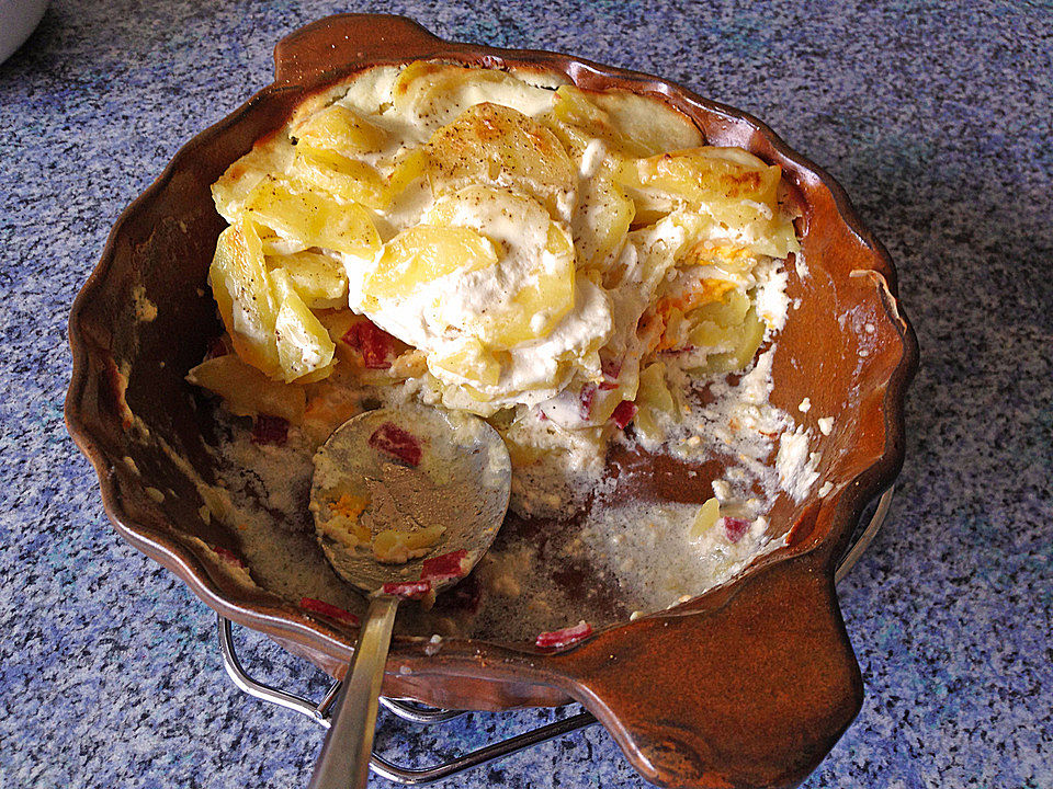 Kartoffel-Wurst Auflauf nach Omas Art von Stegi| Chefkoch