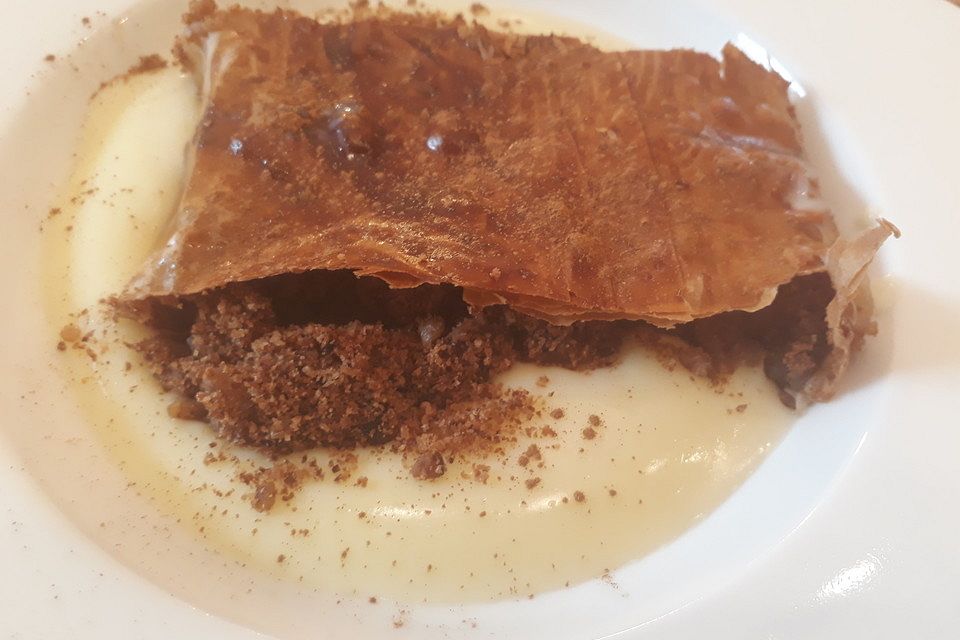 Apfelstrudel mit Yufkateigblättern