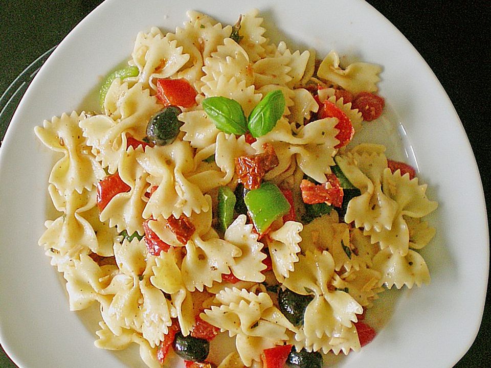 Nudelsalat auf italienische Art von piccolomaxi| Chefkoch