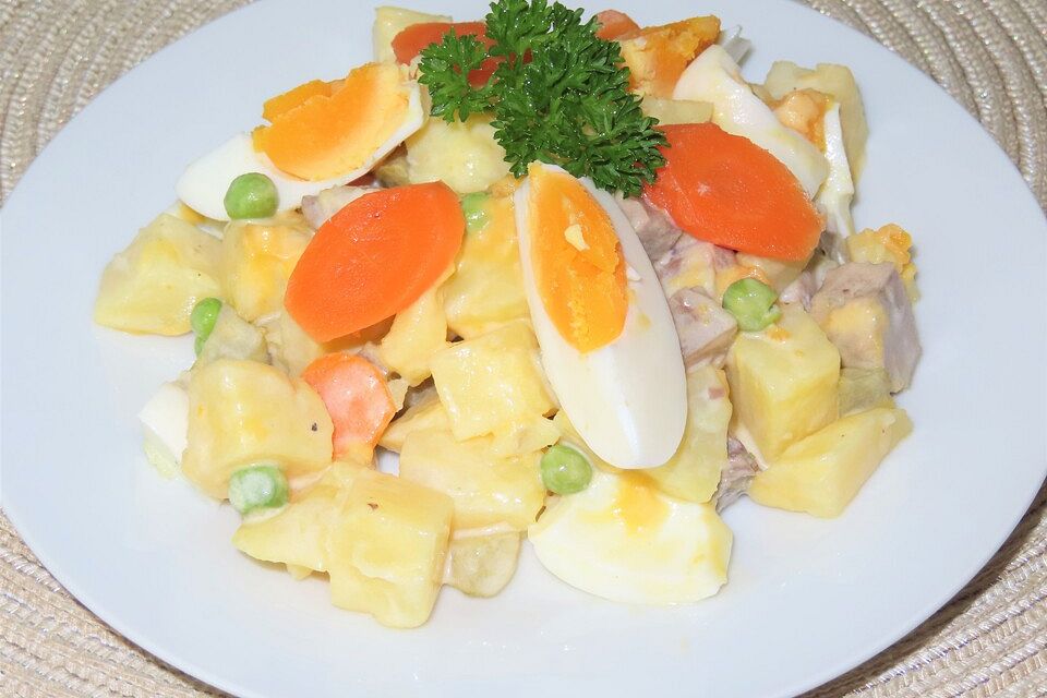 Festlicher Fleisch - Kartoffel - Salat