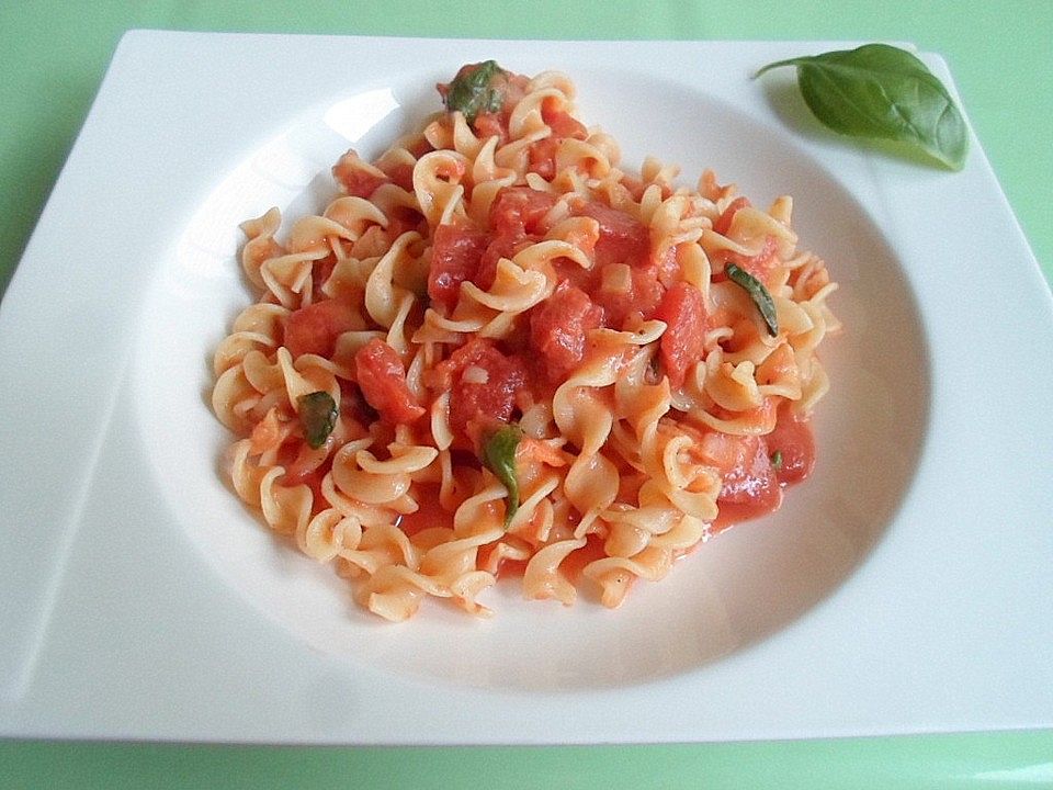 Nudeln mit sahniger Tomatensauce von susannemsb| Chefkoch