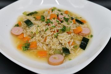 Möhren - Gemüse - Reis - Suppe mit Würstchen