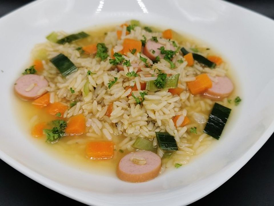 Möhren - Gemüse - Reis - Suppe mit Würstchen von barbecue| Chefkoch