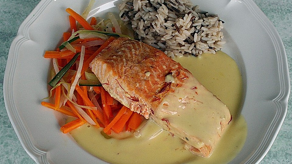 Lachsfilet Mit Gemuse Julienne In Safran Sauce Von Ingrid R Chefkoch