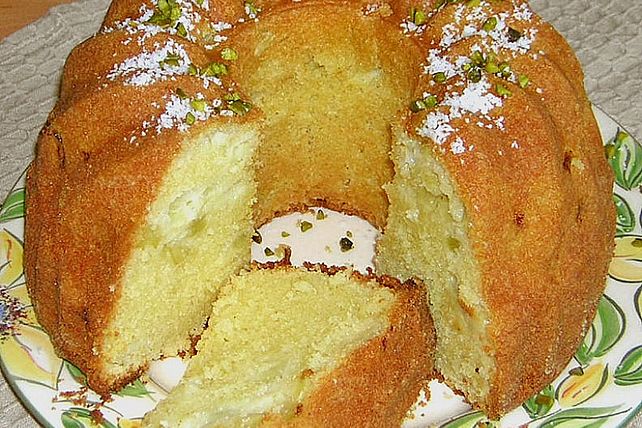 Rhabarber - Kokos - Gugelhupf von genovefa56| Chefkoch