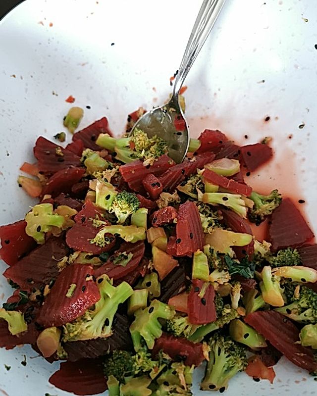 Rote Bete - Brokkoli - Salat