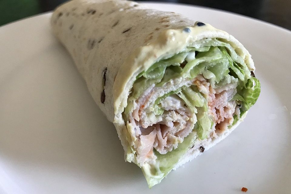 Party Wraps mit Frischkäse und Putenbrust
