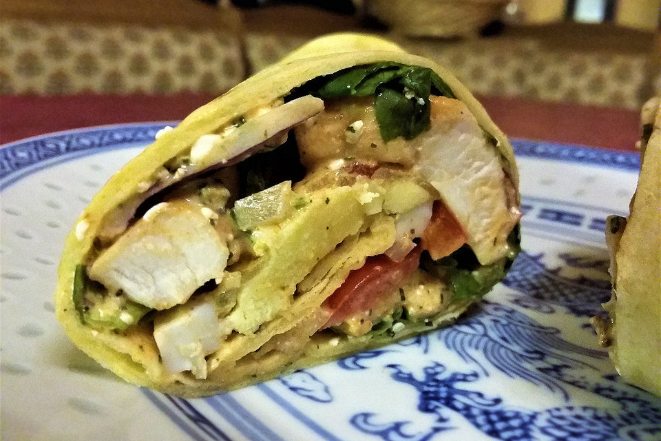 Party Wraps mit Frischkäse und Putenbrust