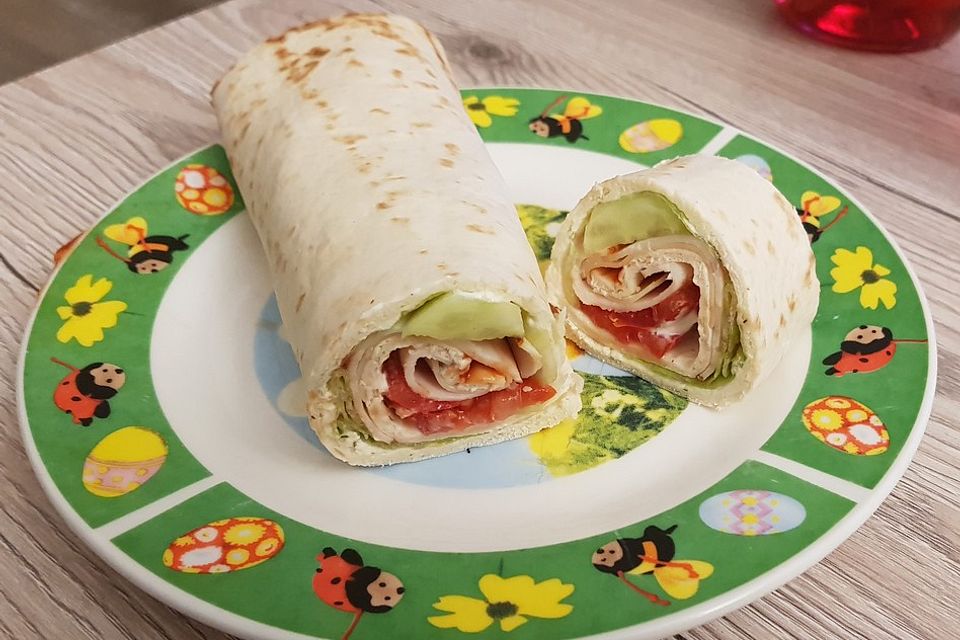 Party Wraps mit Frischkäse und Putenbrust