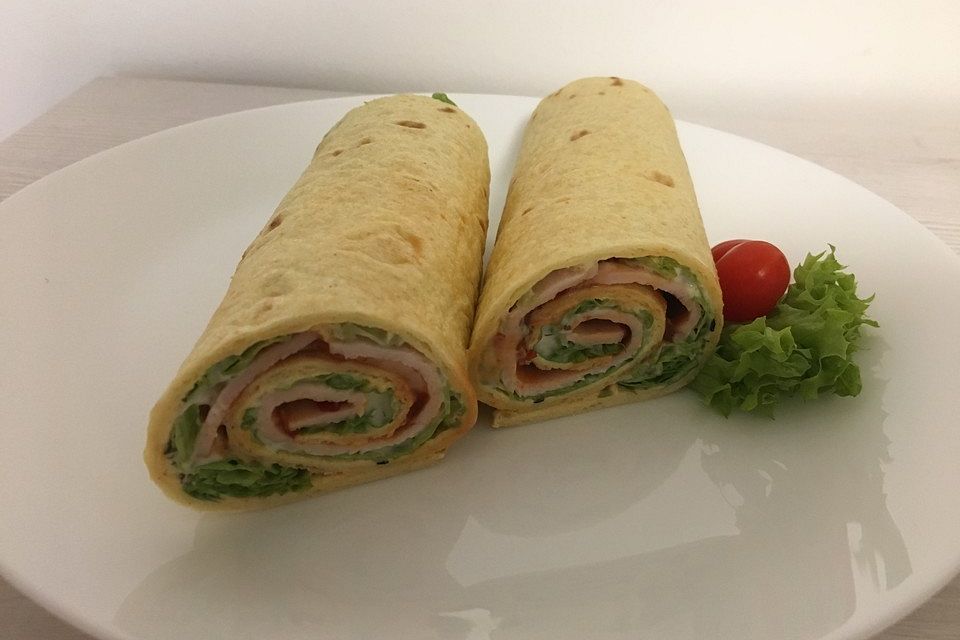 Party Wraps mit Frischkäse und Putenbrust