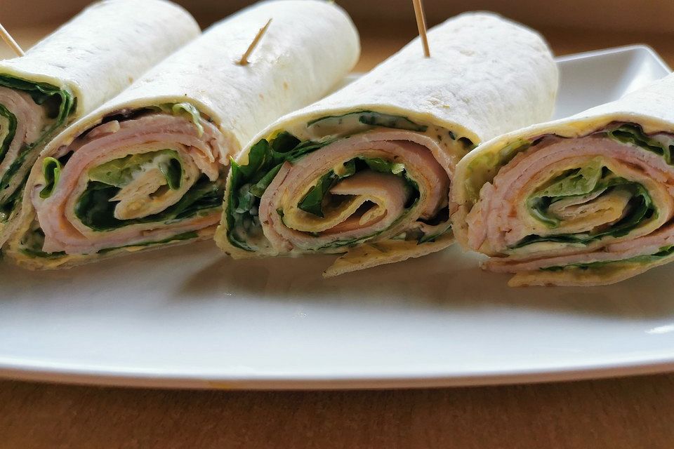 Party Wraps mit Frischkäse und Putenbrust
