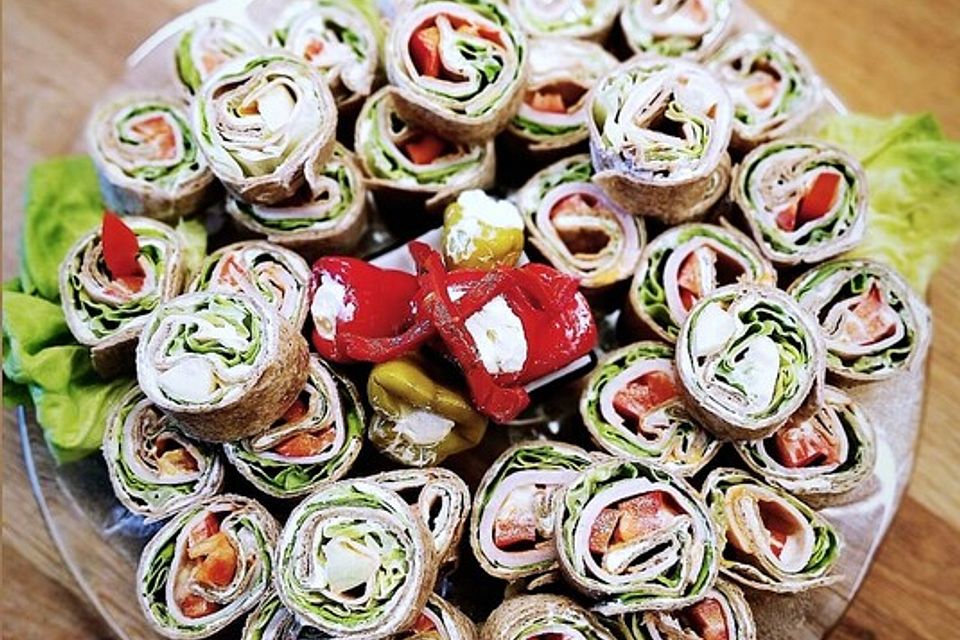 Party Wraps mit Frischkäse und Putenbrust